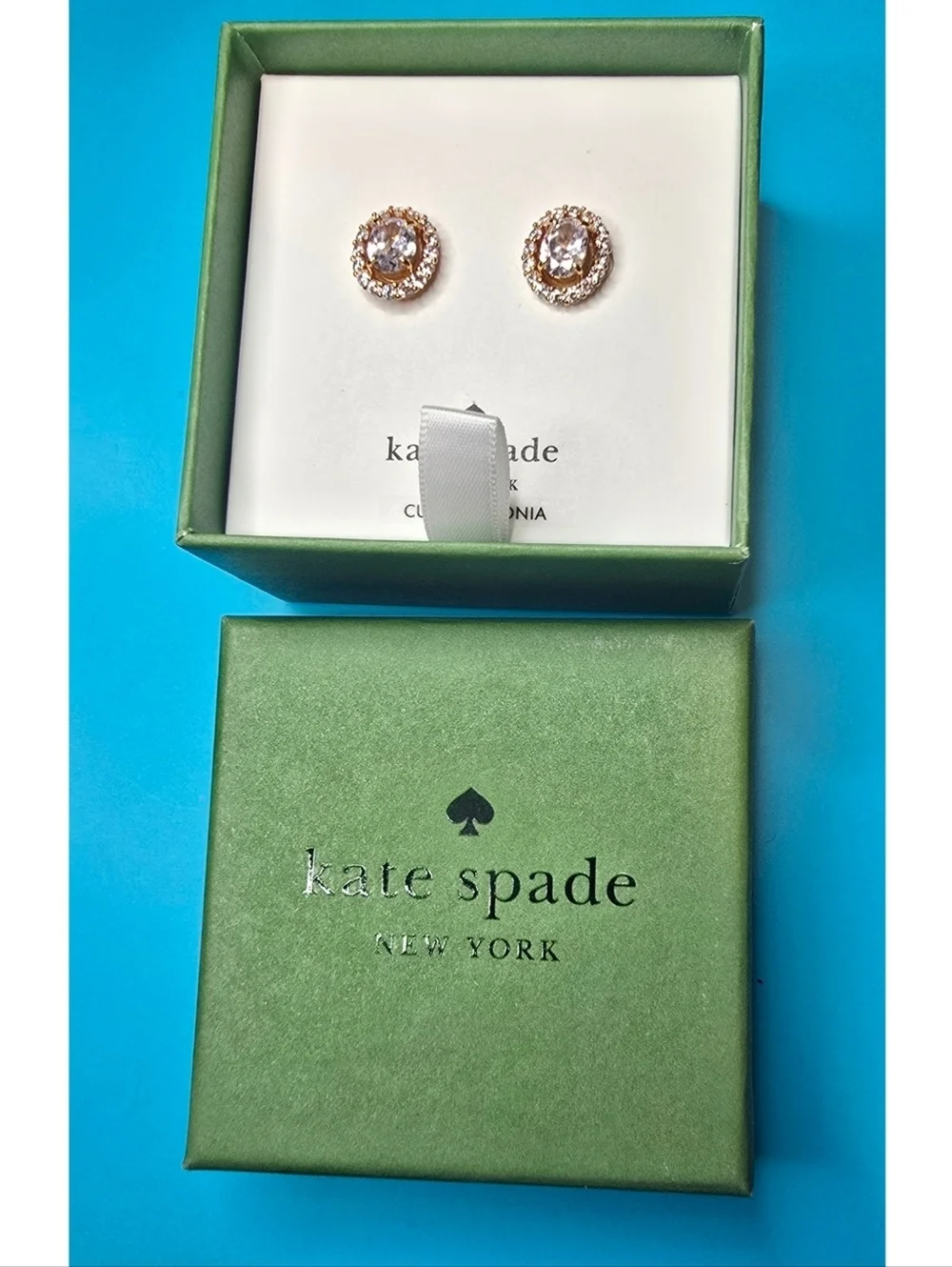 NWT Kate Spade Victoria Stud Earrings Clear Cubic Zirconia Gold Tone Halo Studs